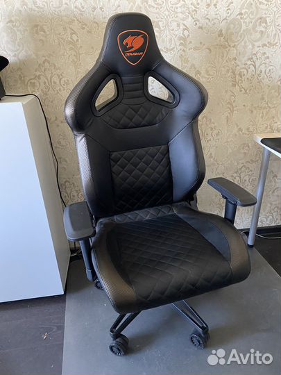 Комптютерное кресло cougar armor titan b