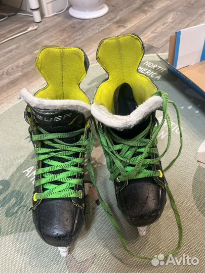 Коньки хоккейные