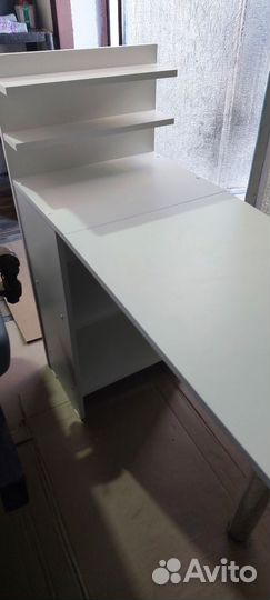 Стол маникюрный складной