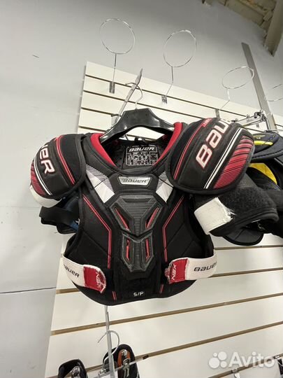Нагрудник хоккейный Bauer