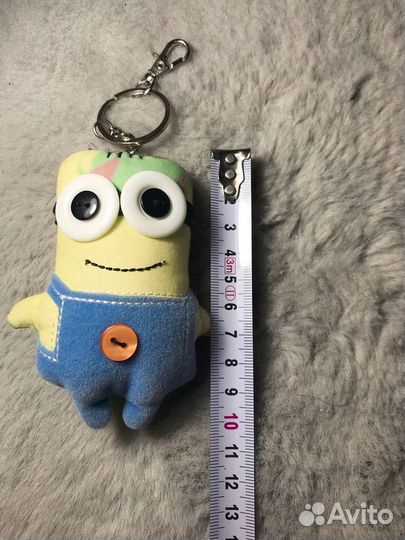 Брелок миньон на рюкзак или сумку