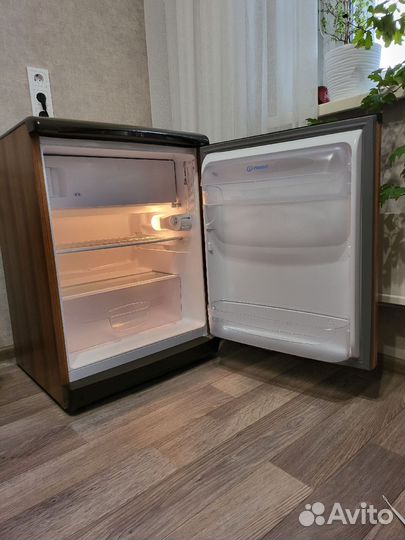 Холодильник бу маленький высота 85 см