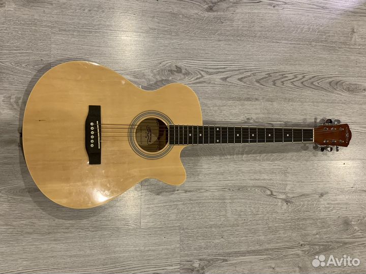 Акустическая гитара 