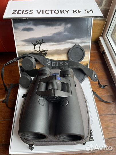 Бинокль с дальномером Carl Zeiss Victory RF54