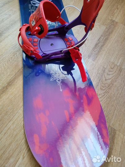 Доска с креплением для сноуборда