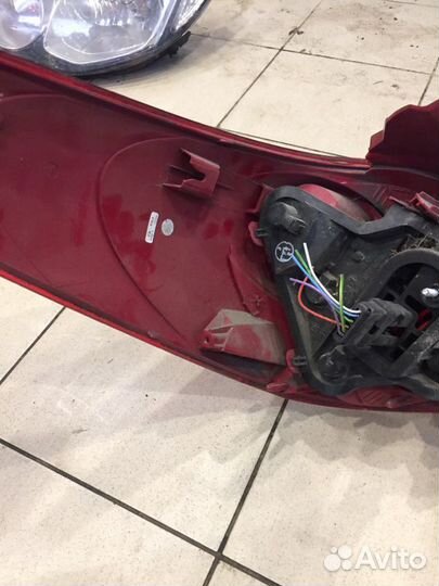 Фонарь задний правый Peugeot 207 1