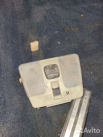 Плафон света в салоне на мерседес 210