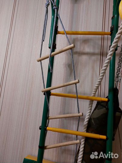 Спортивная шведская стенка