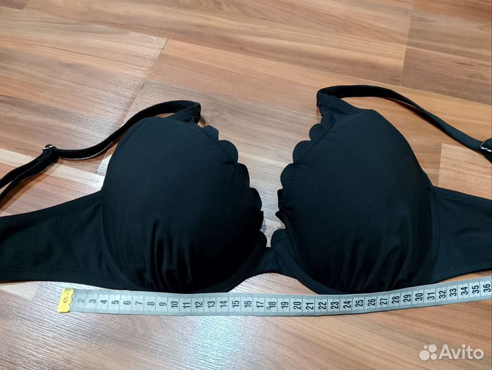 Купальник женский р-р низ 48 50, верх 80-85 -С-Д