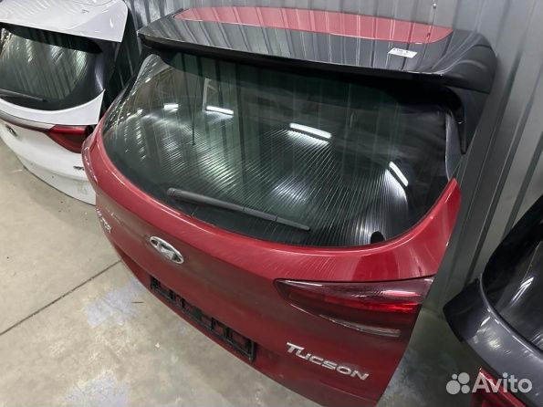 Hyundai Tucson 3 крышка багажника