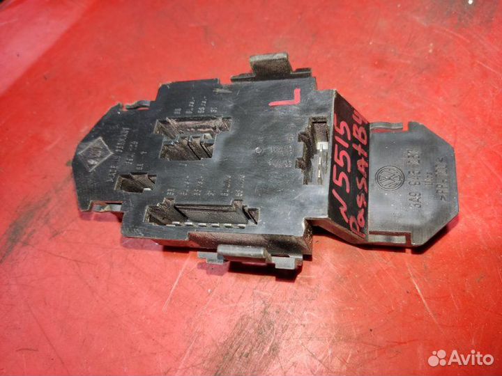 Плата фонаря левая Volkswagen Passat B4 универсал