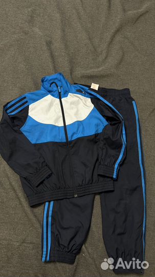 Костюм Адидас 134 рост как новый