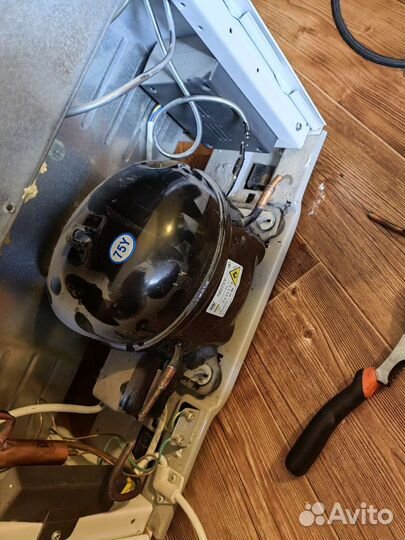 Ремонт холодильников Москва/Мастер по ремонту хд