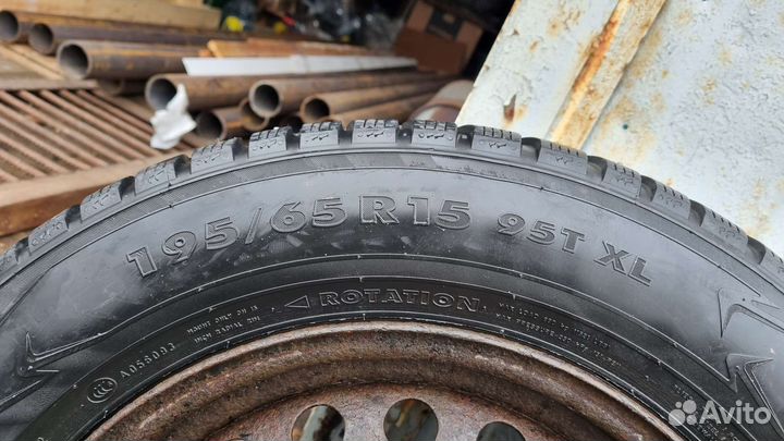 Зимние шины с дисками Hakkapeliitta 7 195 65 15