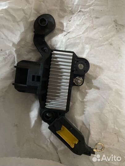 Регулятор напряжения генератора