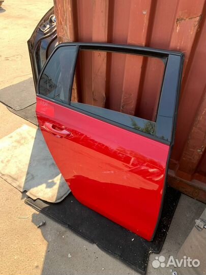 Дверь правая задняя Фольксваген Гольф 6 Хэтчбек