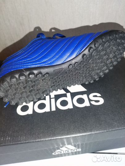 Бутсы сороконожки adidas 36р(по стельки 22.5)