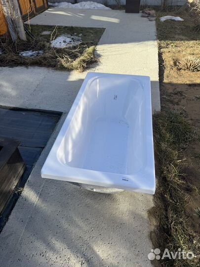 Ванная акриловая 140 70