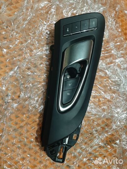 Ручка двери передней правой Cayenne 958 в сборе