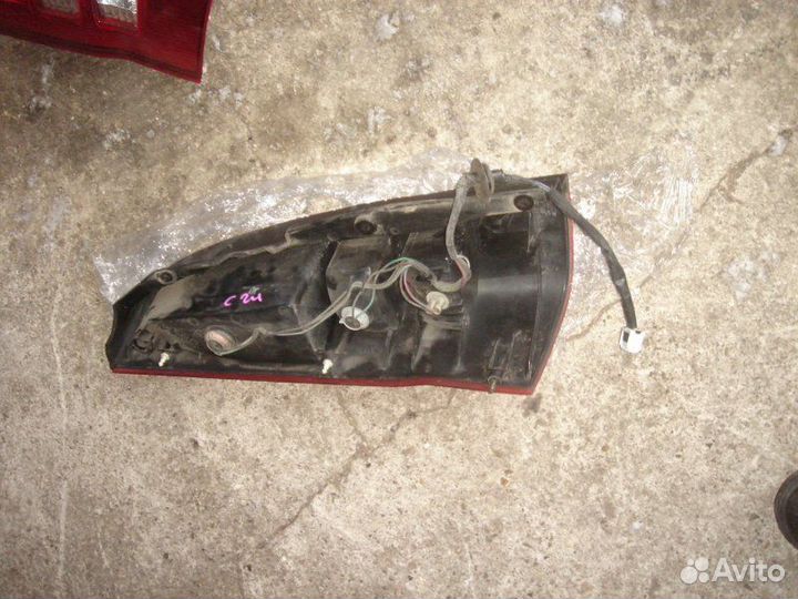 Стоп-сигнал задний правый Nissan Serena C24