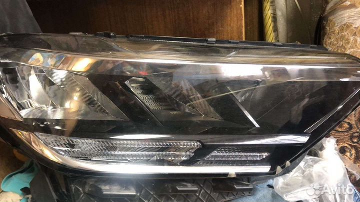 Фара новая правая Volkswagen Polo