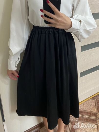 Черная юбка миди