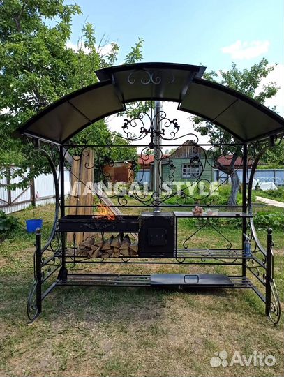Мангал с крышей