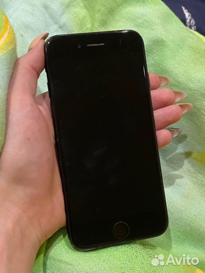 iPhone 7, 32 ГБ