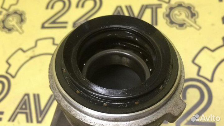 Кронштейн промежуточного вала привода передний