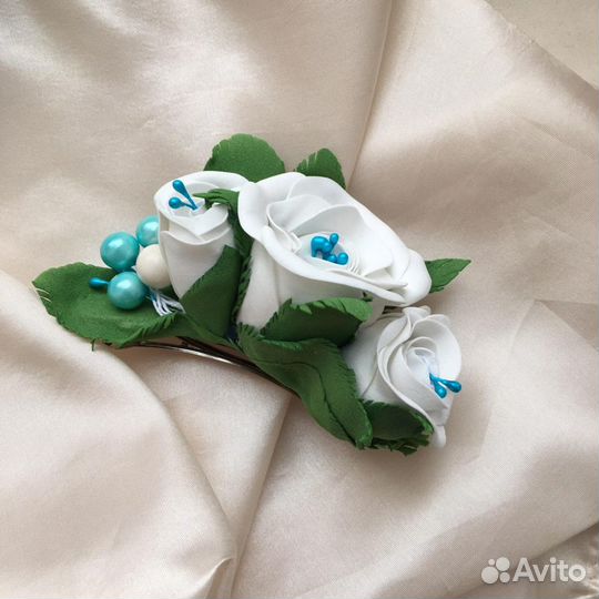Заколка для волос новая с розами