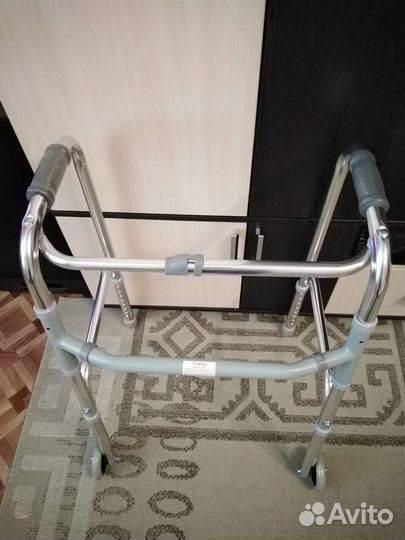 Ходунки с колёсами и без