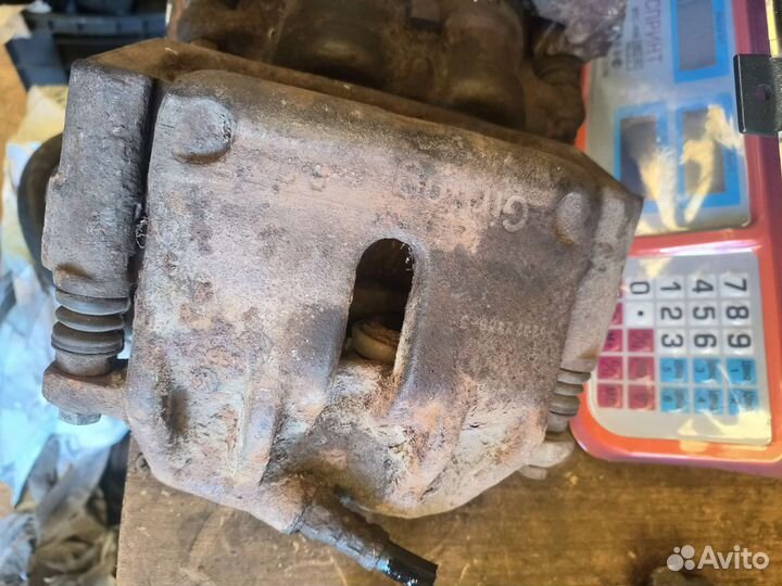 Передние суппорта Girling 60 на ауди 100