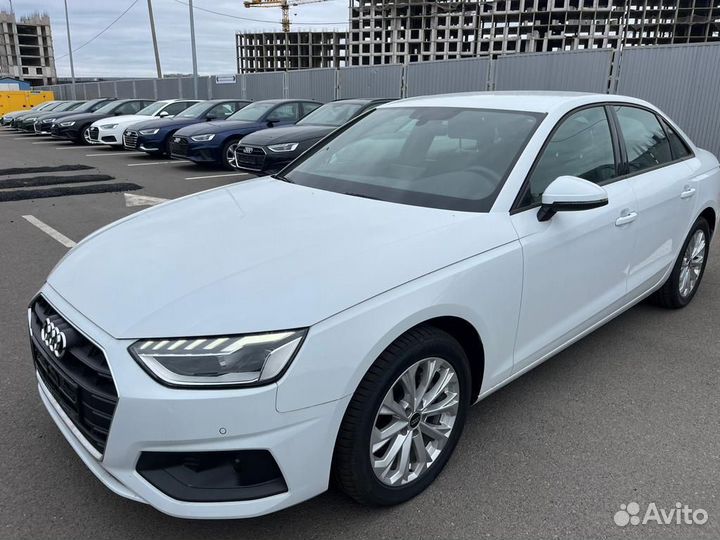 Audi A4 2 AMT, 2022, 20 км