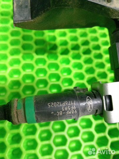 Топливная рампа Ford Focus 2 shdb 2007