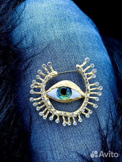 Брошь Schiaparelli