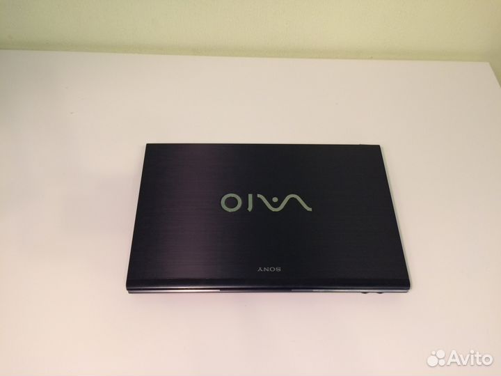 Ноутбук Sony vaio VPC-Z13V9R