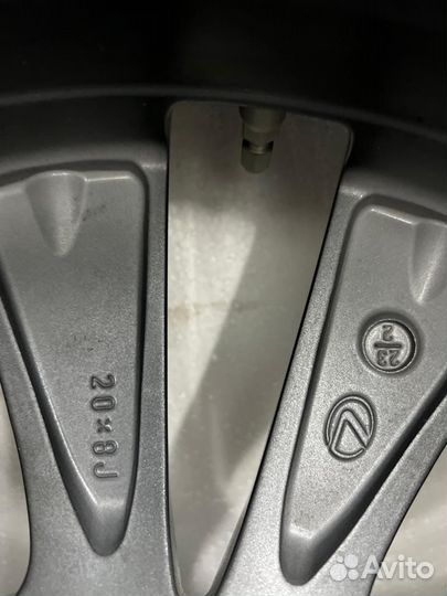 R20 Michelin X-Ice North 4 SUV 265/55, PCD 6x139.7 DIA 95.1