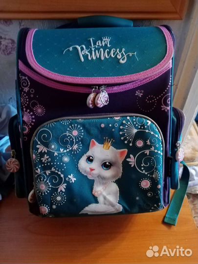 Школьный рюкзак