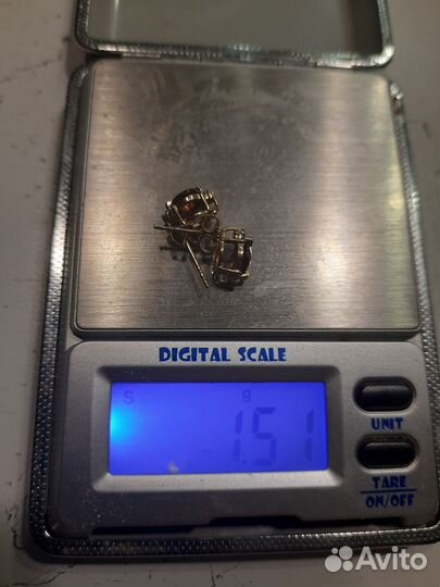 Золотые серьги с бриллиантами