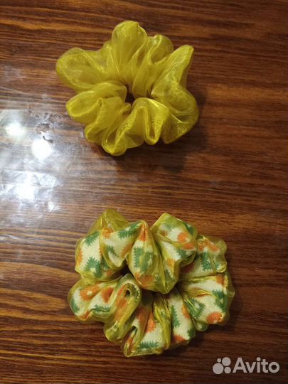 Резинка для волос ручная работа