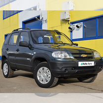 Chevrolet Niva 1.7 MT, 2015, 60 000 км, с пробегом, цена 730 000 руб.