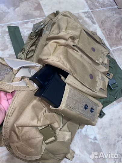 Разгрузочный жилет под 8 магазинов + подсумки