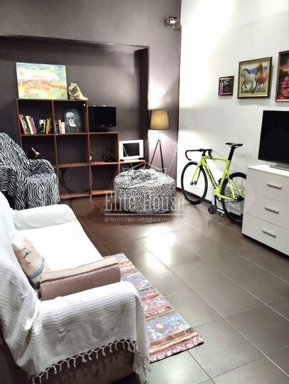 2-к. квартира, 55 м², 1/5 эт.