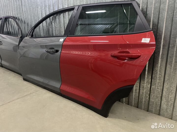 Дверь левая Hyundai Tucson 3