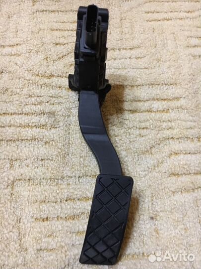 Skoda Octavia А7 педаль газа