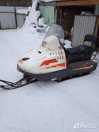 Продам снегоход Буран