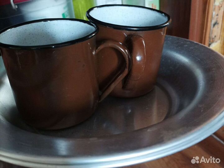 Кружки и тарелки