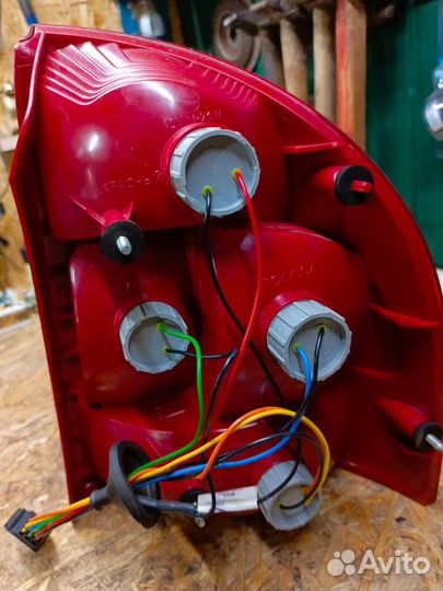 Фара задняя левая