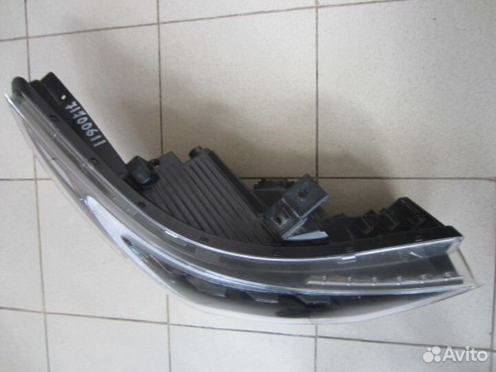 Фара правая Hyundai Solaris