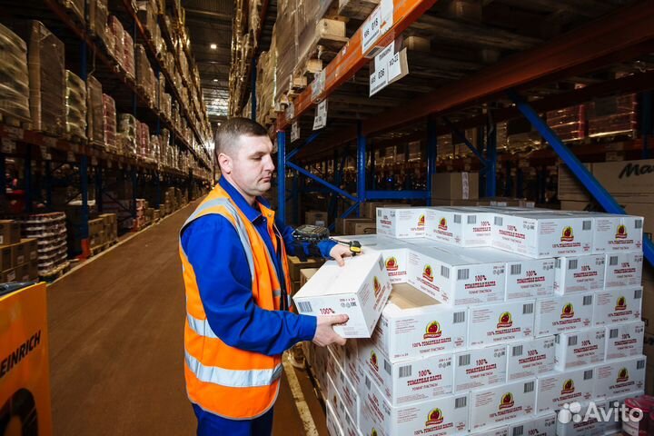 Сотрудник склада есть развозка